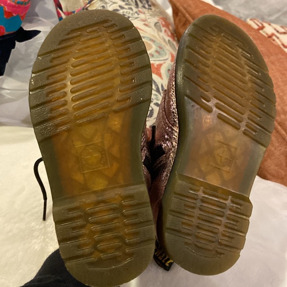 Dr Martens 1460. Pink metallic crinkle. Toddler size 9 - Picture 5 of 8